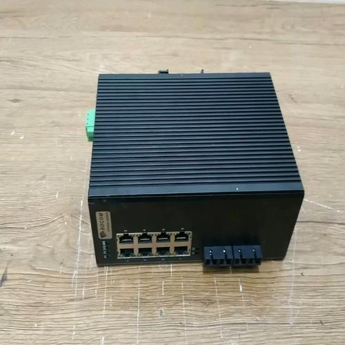 捷诚8口工业交换机博达bdcomies210g8gtx2询价